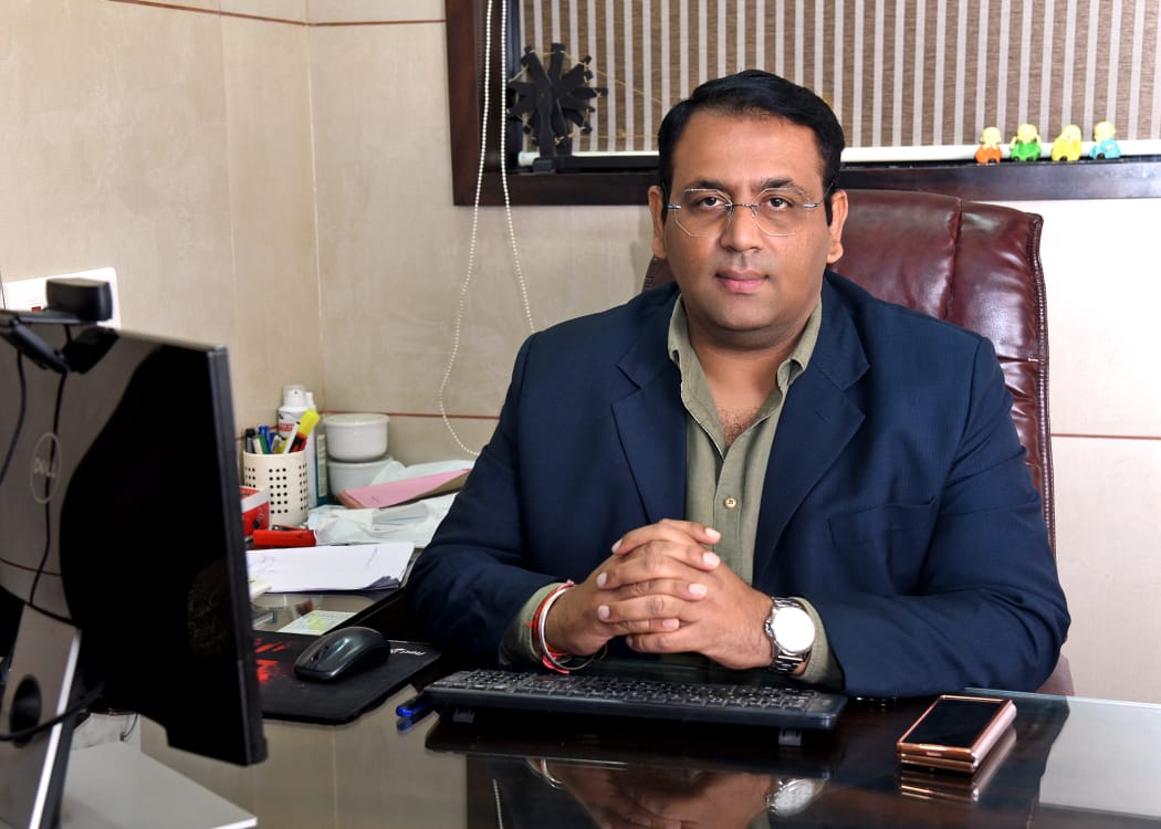 Shri MAEHESH TAPASEY
